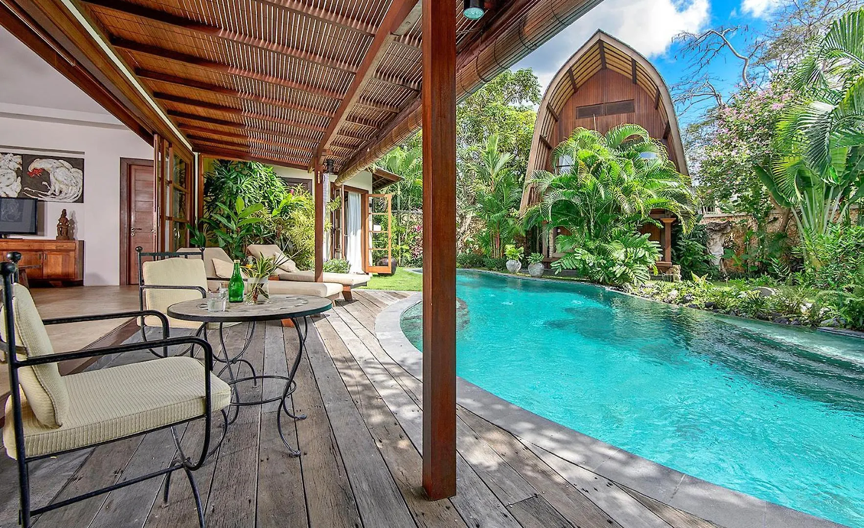 Lataliana Seminyak Villa