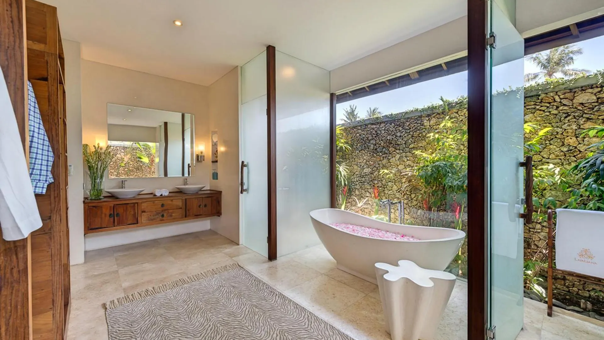 Lataliana Seminyak Villa